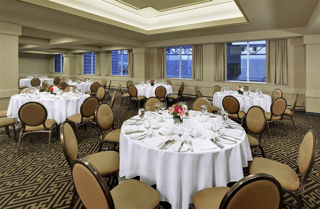 Sheraton Gateway In Toronto International Airport 4* Mississauga