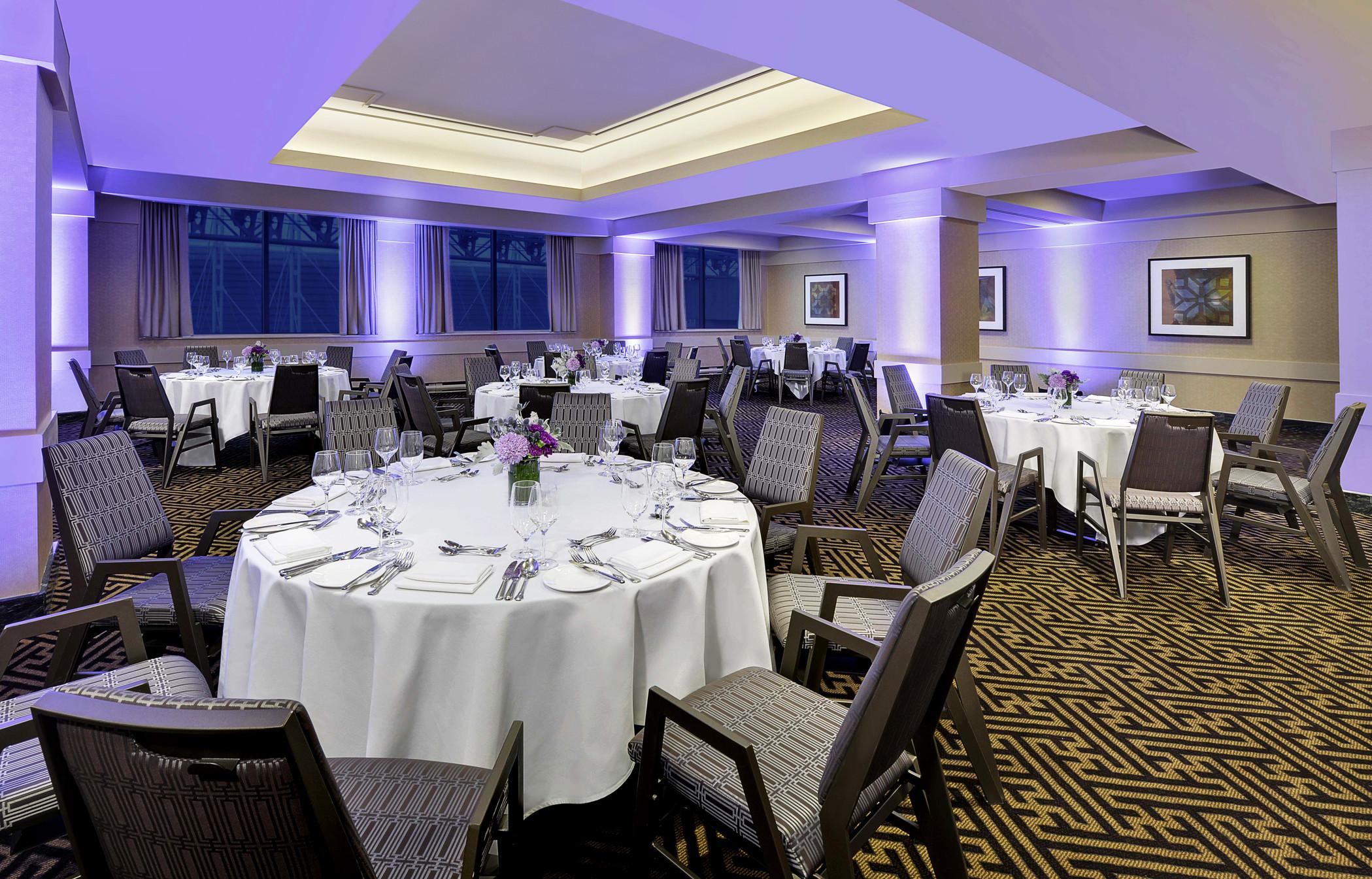 Sheraton Gateway In Toronto International Airport 4*