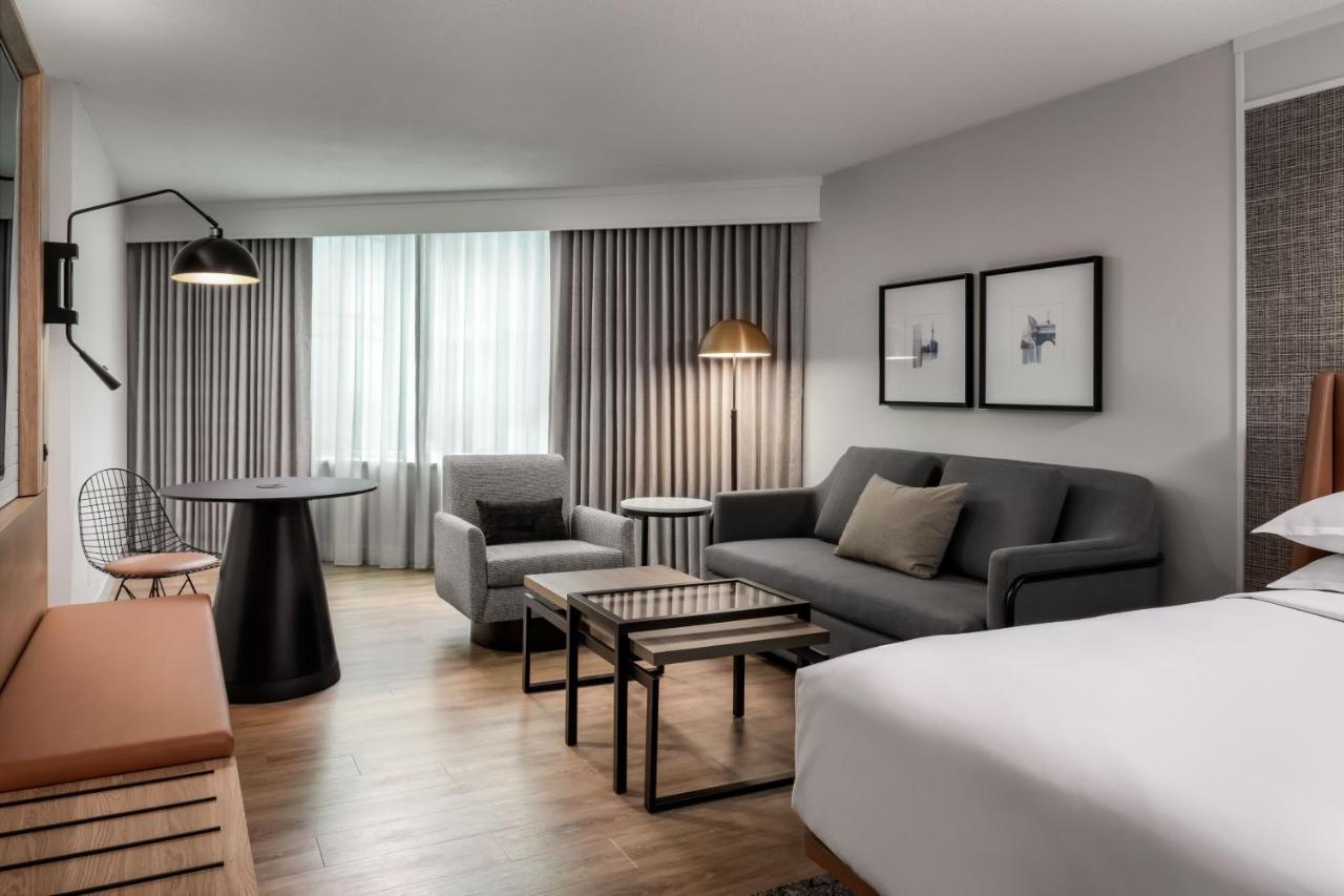Sheraton Gateway In Toronto International Airport Hotel 4*
