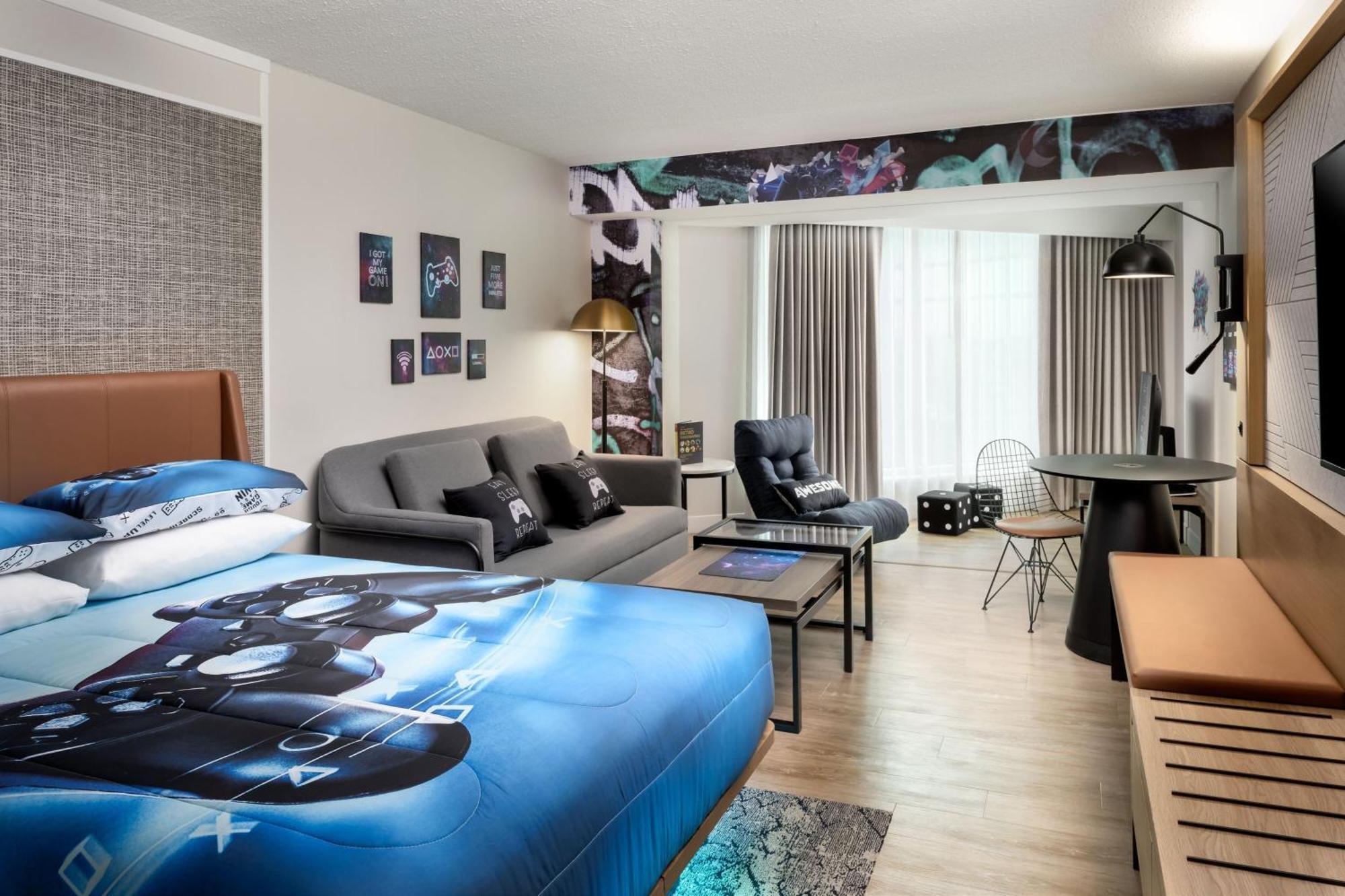 Hotel Sheraton Gateway In Toronto International Airport 4*