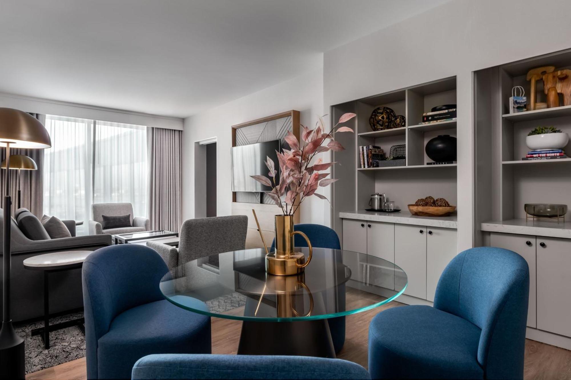 Sheraton Gateway In Toronto International Airport 4*