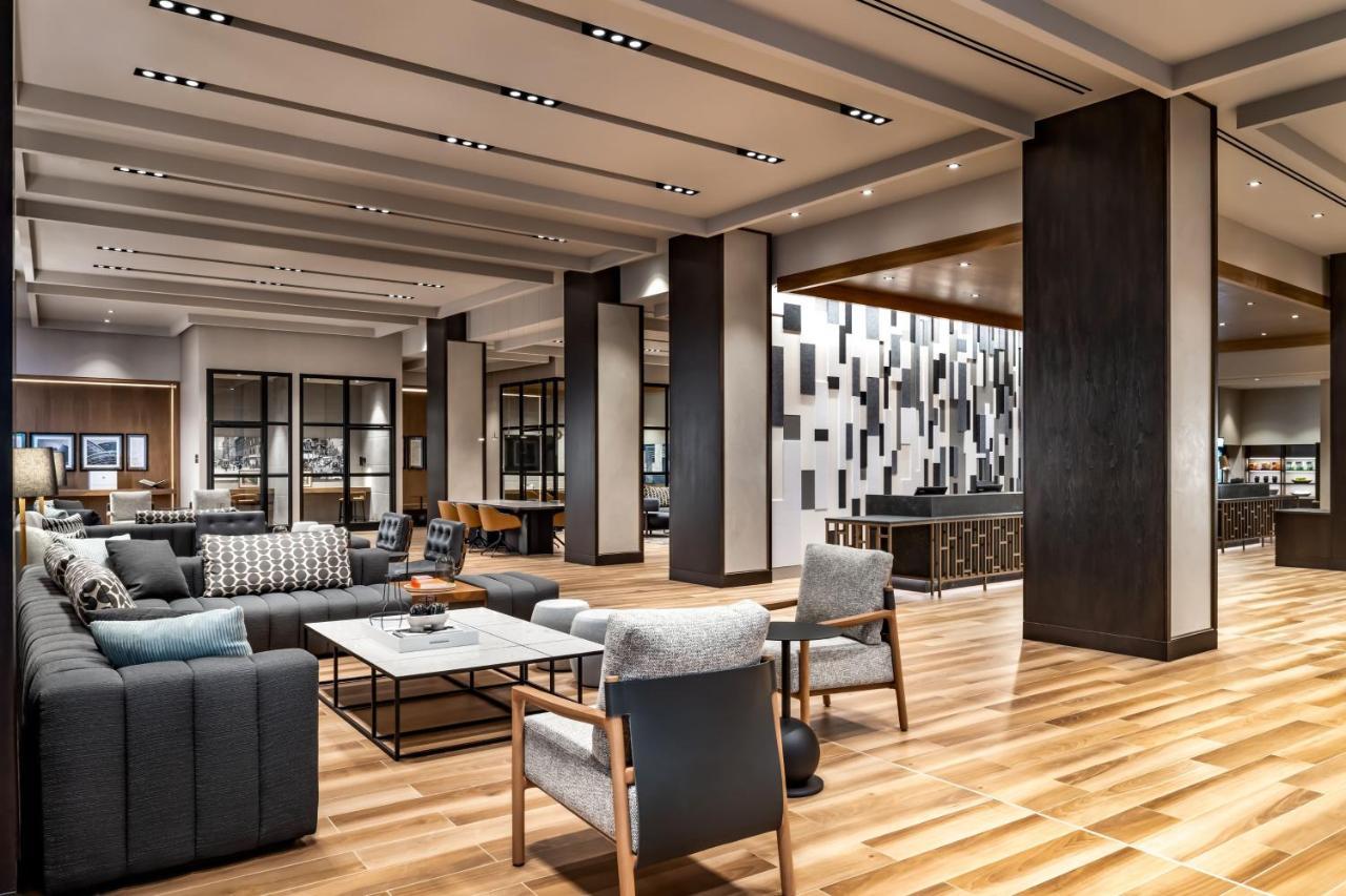 Hotel Sheraton Gateway In Toronto International Airport